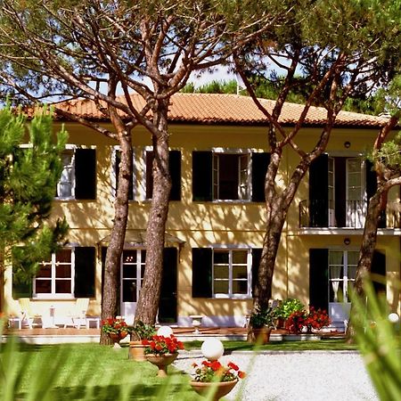 Hotel Villa Fiorisella Marina di Massa Exteriör bild
