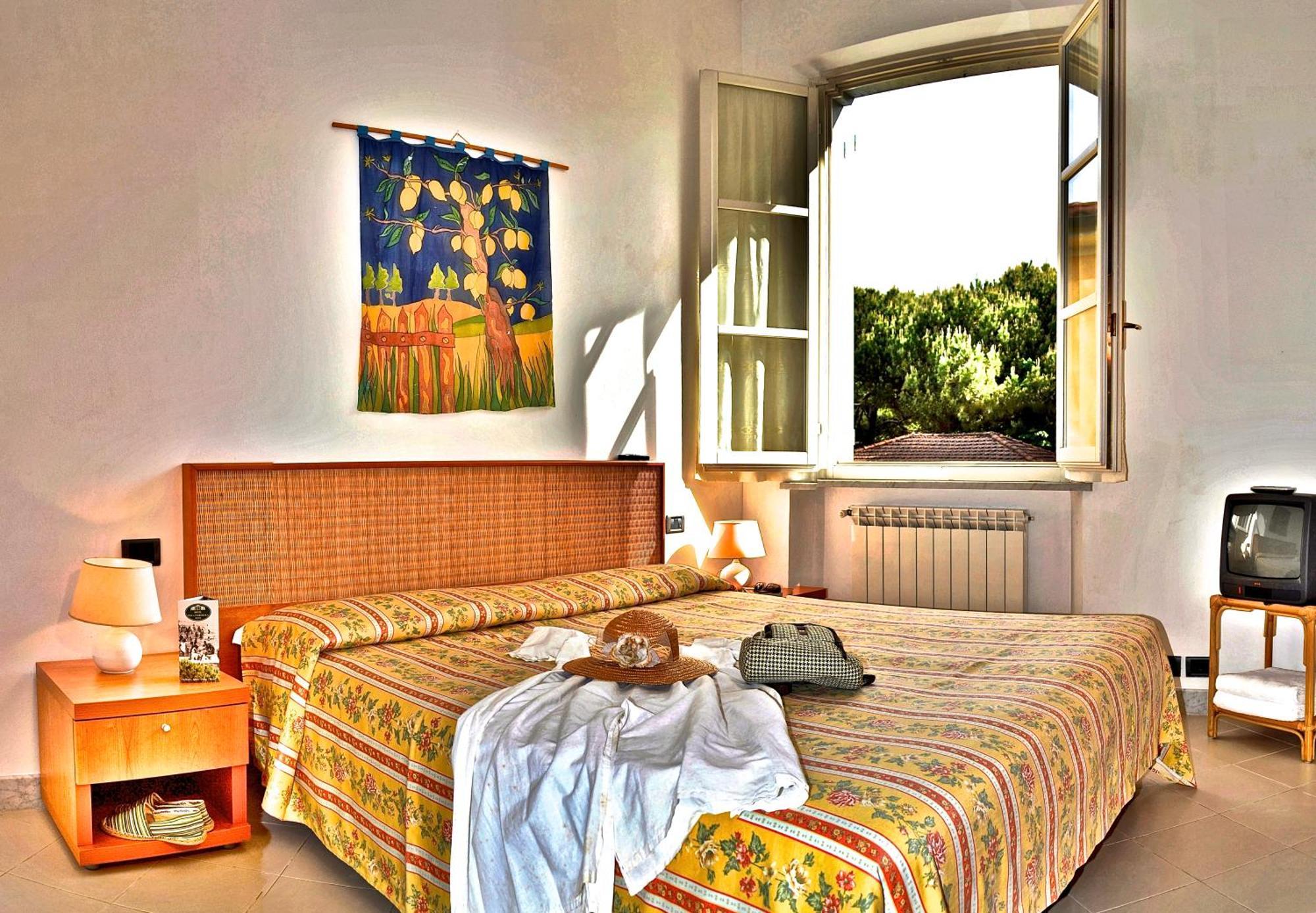Hotel Villa Fiorisella Marina di Massa Exteriör bild