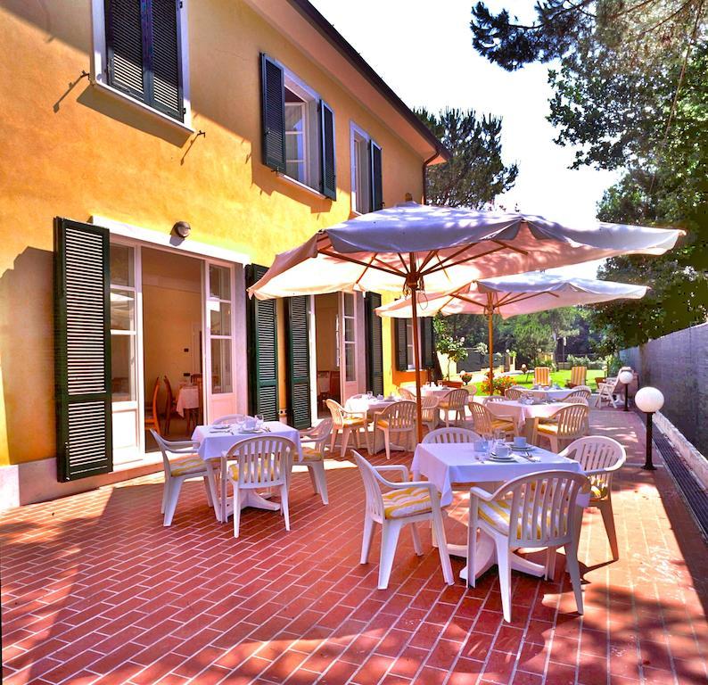 Hotel Villa Fiorisella Marina di Massa Exteriör bild